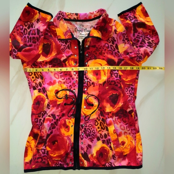 Onque Casuals women's zip-up jacket size medium bright red, orange, yellows EUC - Picture 6 of 7